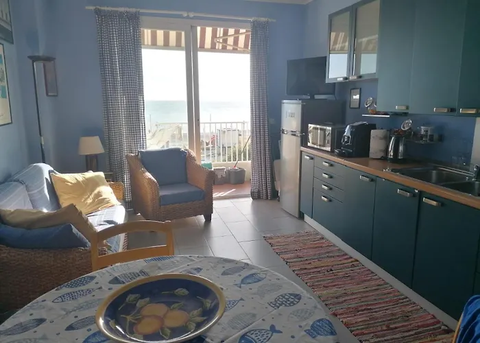 A 10 Passi Dal Mare * Ventimiglia