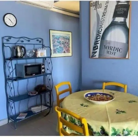 A 10 Passi Dal Mare Apartment *