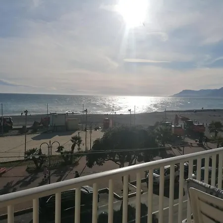 Apartment A 10 Passi Dal Mare *